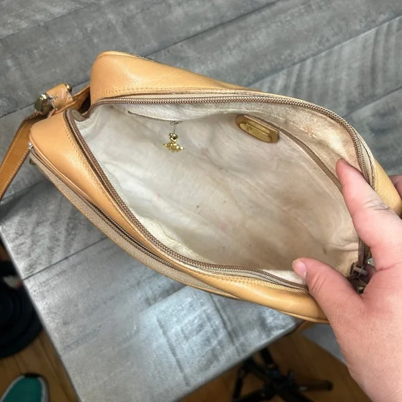 Gucci GG Vintage Gucci Brown Leather Signature Crossbody Shoulder Bag Purse - Picture 8 of 12